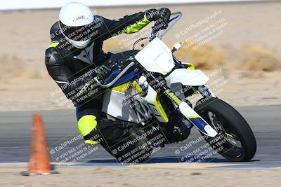 media/Jan-08-2022-SoCal Trackdays (Sat) [[1ec2777125]]/Turn 15 Inside (950am)/